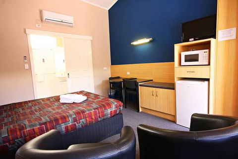 Downs Motel - Hotel Accommodation 4