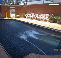 Dragon Phoenix Resort  Restaurant - Hotel Accommodation