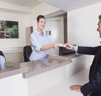 Flag Motor Lodge - Hotel Accommodation