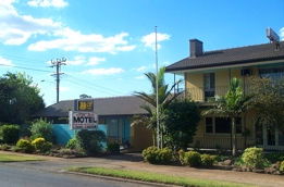 Flying Spur Motel - Hotel Accommodation 0