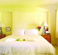 Goat Square Cottages - Hotel Accommodation