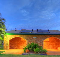 Happy Wanderer Village Caravan Park - Hotel Accommodation