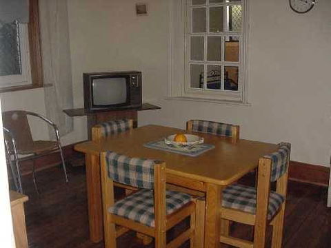 Clyde's Cottage - Hotel Accommodation 5