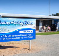 Henleys Holiday Flats - Hotel Accommodation