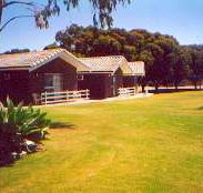 Highview Holiday Village Caravan Park - Hotel Accommodation