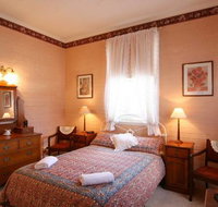 Hillview House - Hotel Accommodation