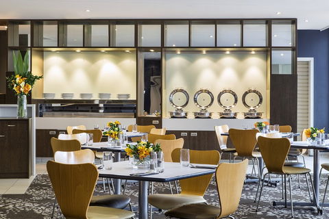 Holiday Inn Melbourne Airport - Hotel Accommodation 8