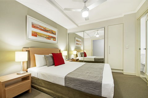 Horton Apartments - Hotel Accommodation 4