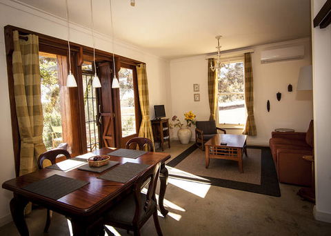Hotham Ridge Winery & Cottages - Hotel Accommodation 1