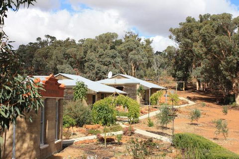 Hotham Ridge Winery & Cottages - Hotel Accommodation 2