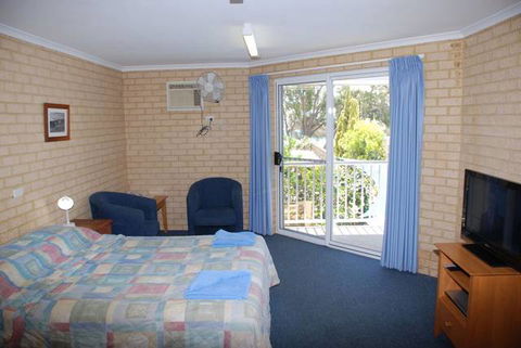 Kalbarri Seafront Villas - Hotel Accommodation 5
