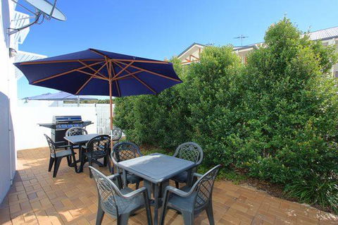 Koola Beach Apartments Bargara - Hotel Accommodation 1