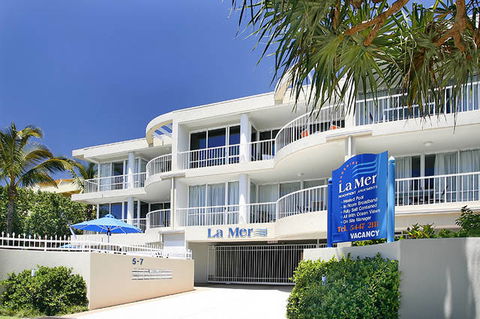 La Mer Sunshine Beachfront Apartments - Hotel Accommodation 1
