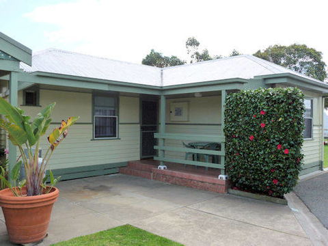 Lakes Haven Caravan Park - Hotel Accommodation 3