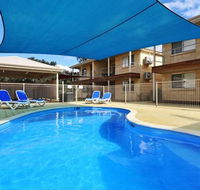 Lakeside Holiday Apartments - Hotel Accommodation