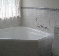 Macburn Self Contained Cottages Dog Friendly - Hotel Accommodation