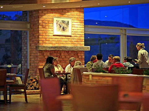 Macedon Ranges Hotel & Spa - Hotel Accommodation 1