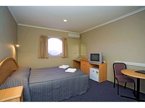 Mahoneys Motor Inn - Hotel Accommodation 1