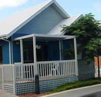 Mandurah Ocean Marina Chalets - Hotel Accommodation