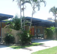 Mango Tree Motel - Hotel Accommodation