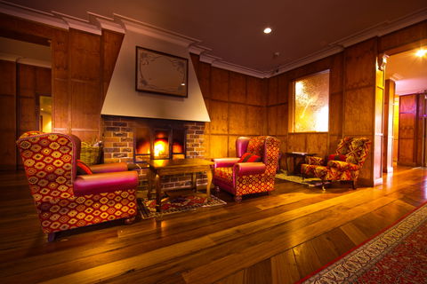 Mercure Canberra - Hotel Accommodation 4