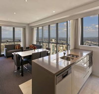 Meriton Serviced Apartments - Adelaide Street - Hotel Accommodation