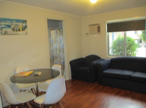Echo Beach Tourist Park - Hotel Accommodation 4