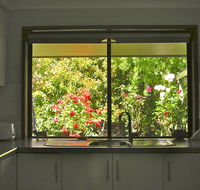 Myamba House Kyneton - Hotel Accommodation