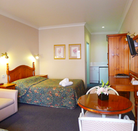 New England Motor Inn - Hotel Accommodation