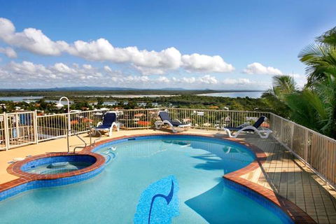 Noosa Crest Resort - Hotel Accommodation 0