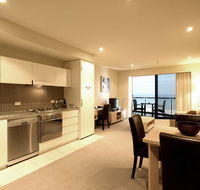 Oaks Plaza Pier - Hotel Accommodation