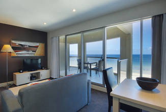 Oaks Plaza Pier - Hotel Accommodation 1