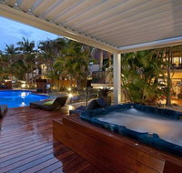 Outrigger Bay Apartments