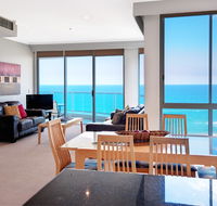 Pacific Views Resort - Main Beach - Hotel Accommodation