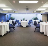 Parklands Apartments Dickson - Hotel Accommodation