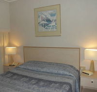 Pine Lodge Motel - Hotel Accommodation