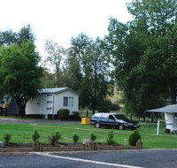 Poplar Caravan Park - Hotel Accommodation