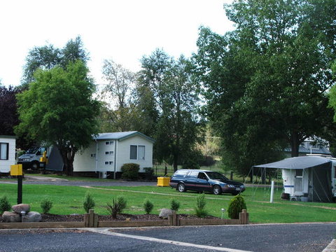 Poplar Caravan Park - Hotel Accommodation 0