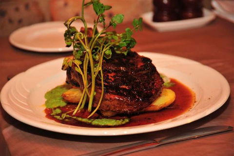 Quality Inn Carriage House - Hotel Accommodation 9