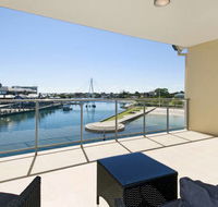 Quality Suites CREST Mandurah - Hotel Accommodation