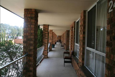 Queensgate Motel - Hotel Accommodation 2