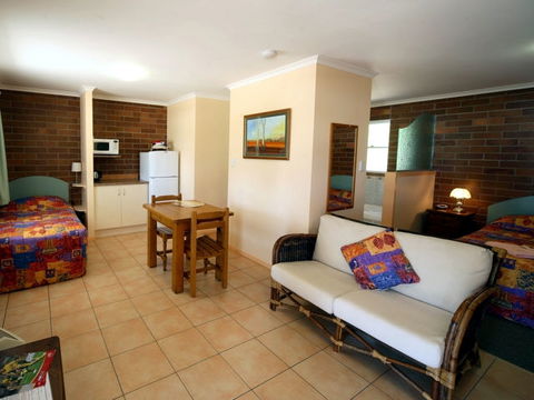Rubyvale Motel & Holiday Units - Hotel Accommodation 0