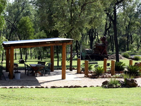 Rubyvale Motel & Holiday Units - Hotel Accommodation 3