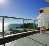 Sails Apartments - Hotel Accommodation