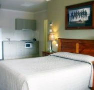 Saltbush Motor Inn - Hotel Accommodation