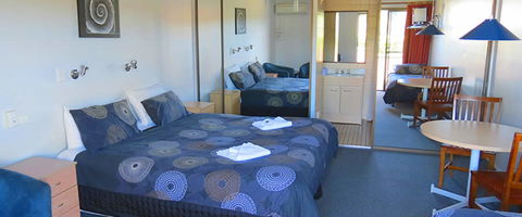 Sisleys Motel - Hotel Accommodation 1
