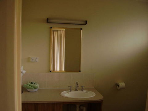 Snowy River Lodge Motel - Hotel Accommodation 2