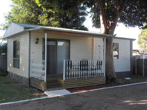 Sunnyside Caravan Park - Hotel Accommodation 1