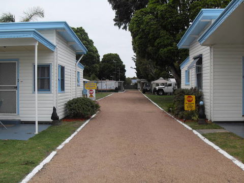 Sunnyside Caravan Park - Hotel Accommodation 3