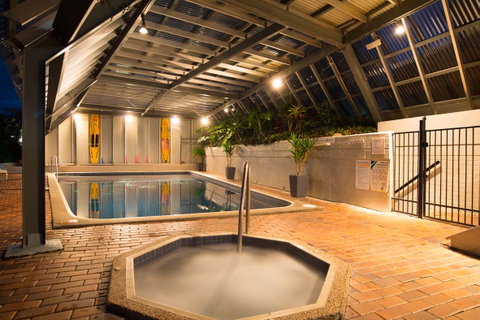 Surfers Royale LTD - Hotel Accommodation 0